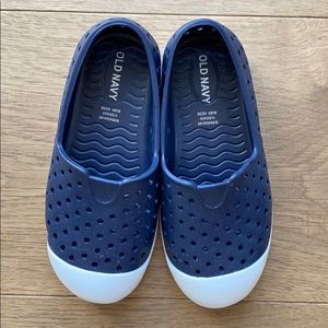 NWOT old navy toddler shoes